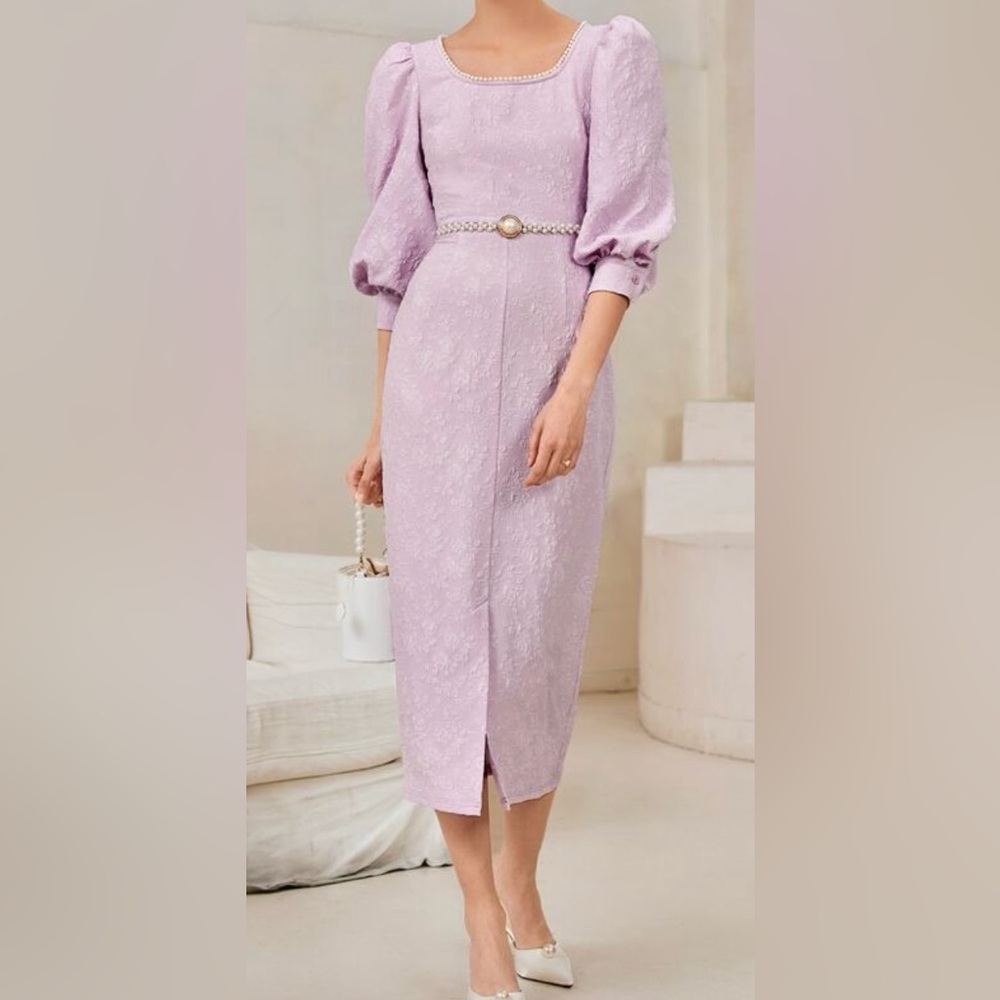 Chic Lilac Midi Dress with Bishop Sleeves no belt included